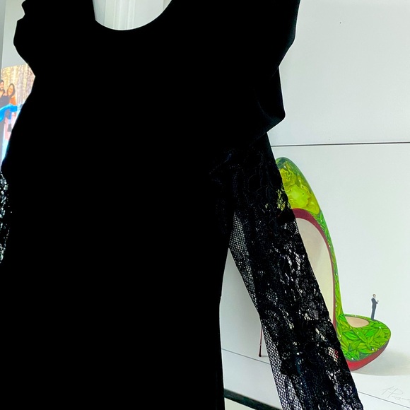 NWT Betsey Johnson Women’s Stretch Crepe Dress with Lace Sleeves - Picture 5 of 9